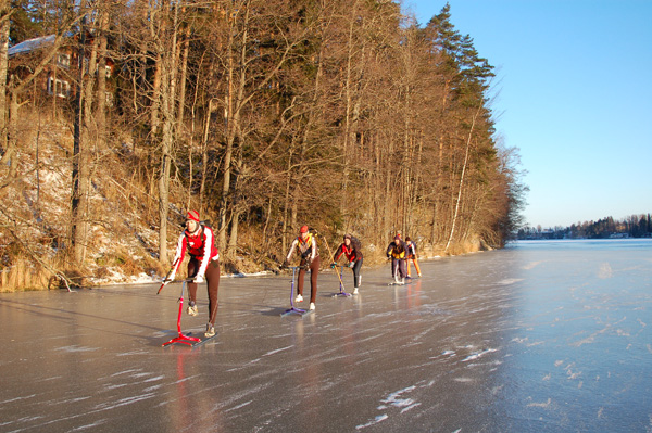 Kickpark sur un lac gelé